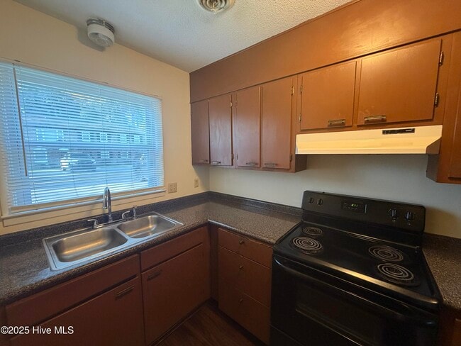 Photo - 133 Stratton Pl