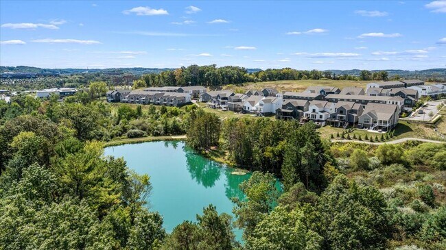 Photo - 330 Highbridge Ln