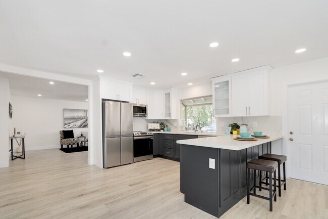 Kitchen - 2706 Ganges Pl
