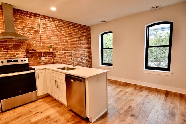 Photo - 54 S 5th St Unit 4