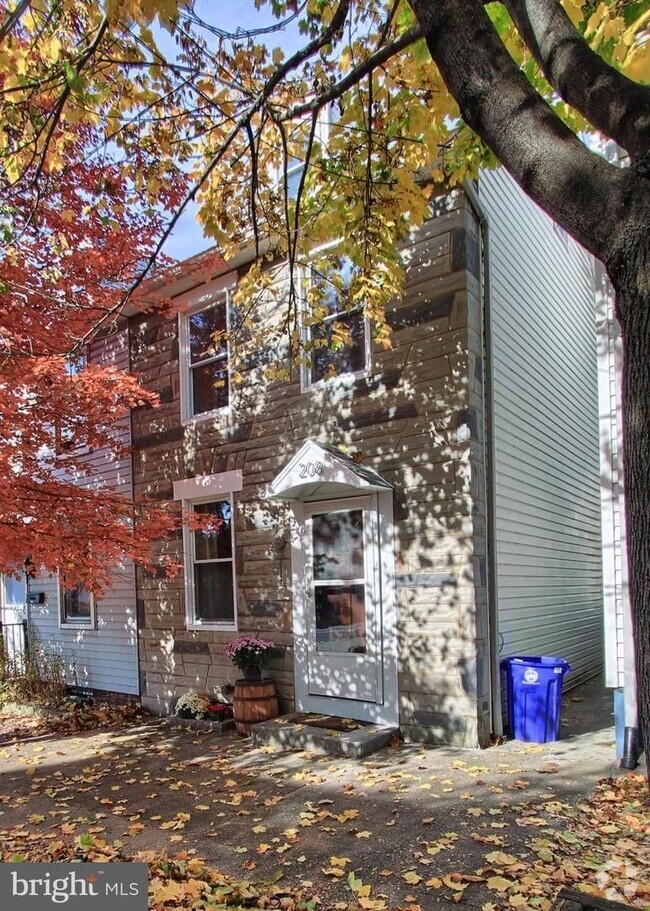 Building Photo - *UPCOMING* Welcome to this charming 2-bedr... Rental