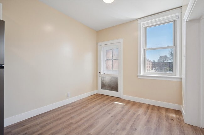 Photo - 6202 Wayne Ave Unidad B201