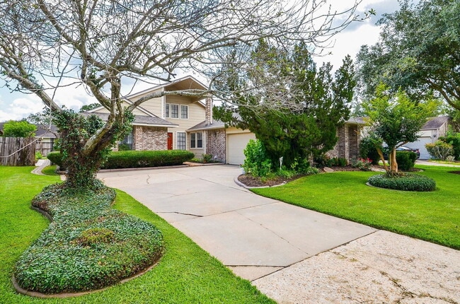 Building Photo - Echo Ridge, Sugar Land, TX 77478 - 3 BR 2 BA single-family home