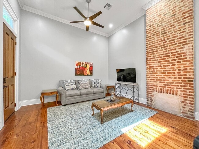 Photo - Well-Kept 2-Bedroom, 1-Bath Home in a Desi...