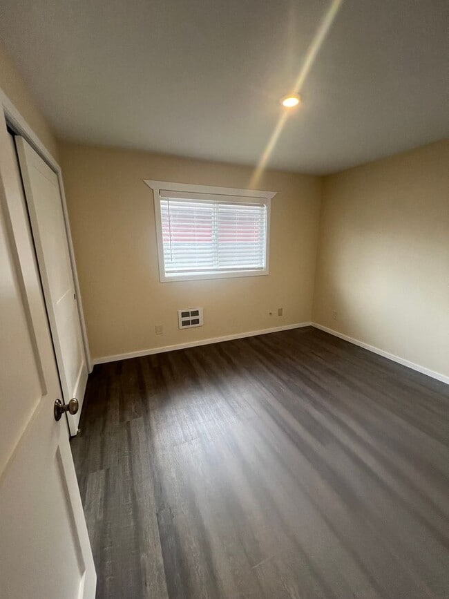 Photo - 1860 Myrtle St Unit #3