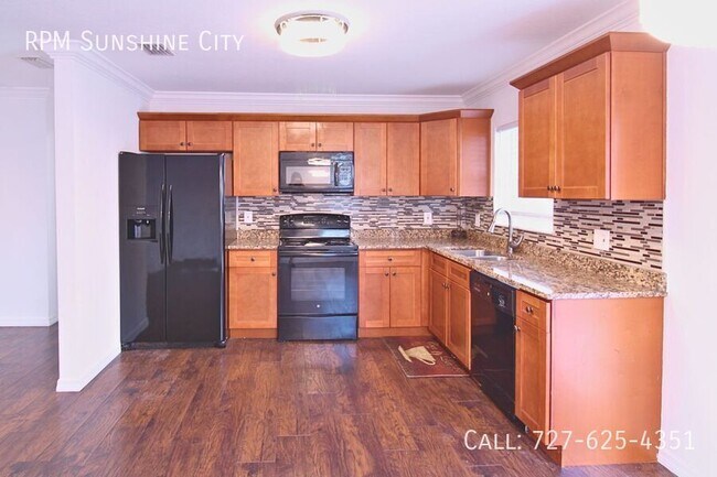 Photo - 3618 Sarah St