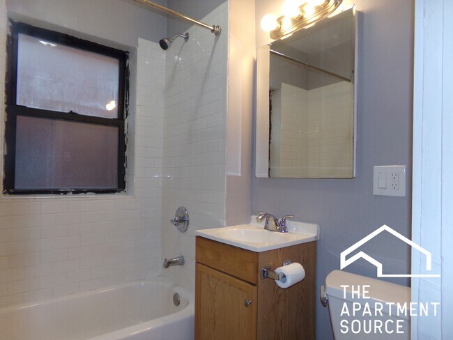 Photo - 3604 W Sunnyside Ave Unit 2