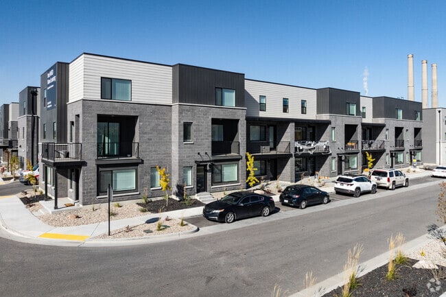 Building Photo - theYARD