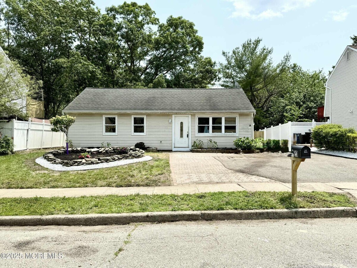 Photo - 23 Longboat Ave House