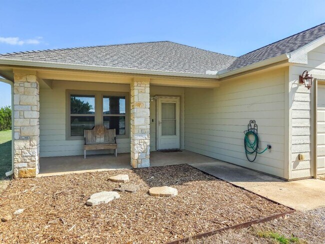 Photo - 120 Lost Oaks Ct