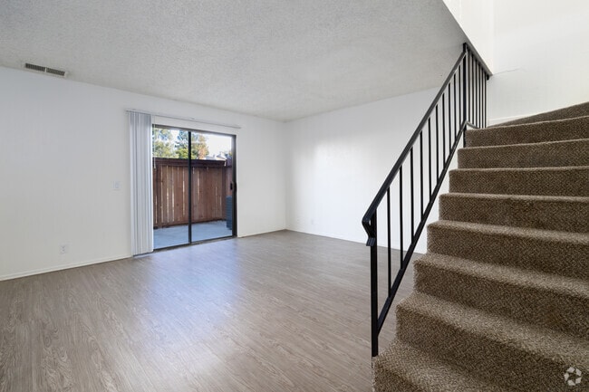 2BR, 1.5BA - 1,100SF - Living Room