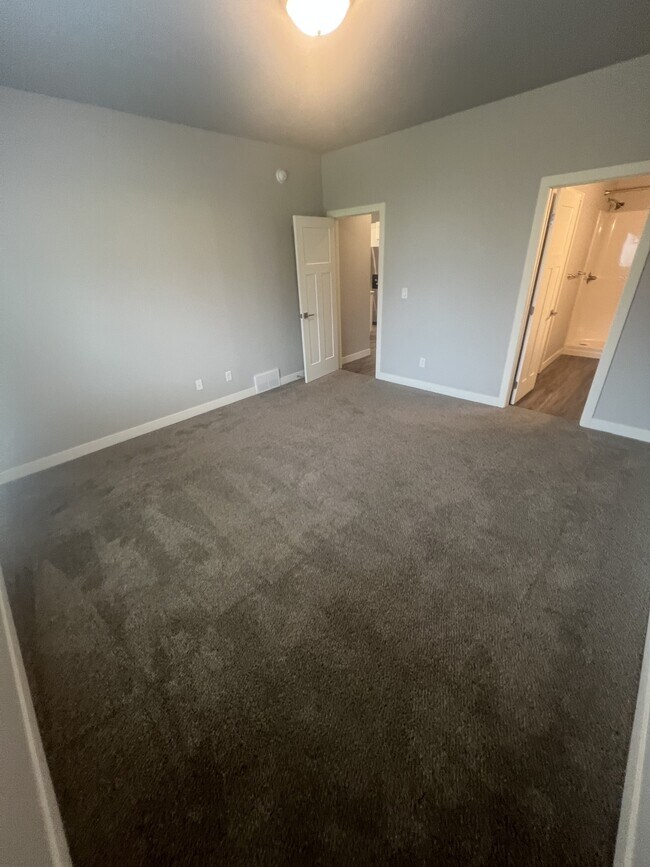 Photo - 6880 68th St S