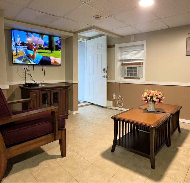 Photo - 32 Blaine Ave