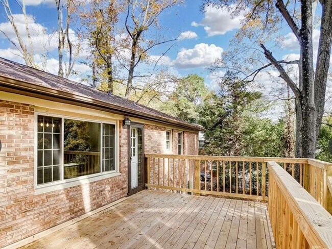 Photo - 5922 Amity Pl