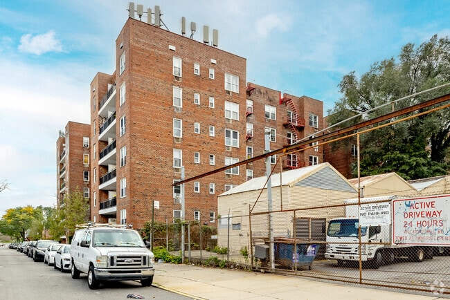 Photo - 8470 129th St