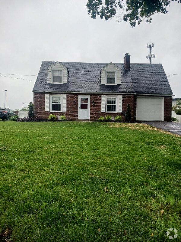 Building Photo - 852 Eden Rd Rental