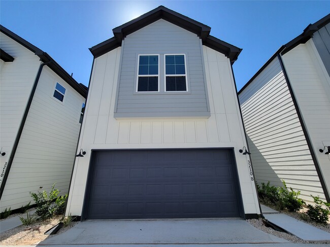 Building Photo - 3210 Bostic St
