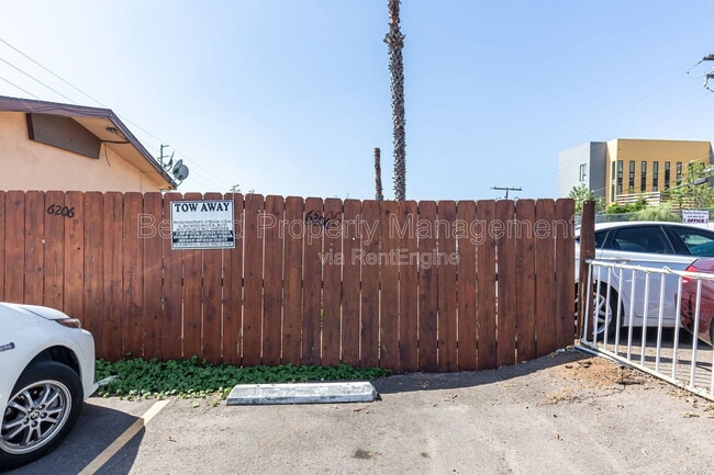 Photo - 6206 Mission Gorge Rd