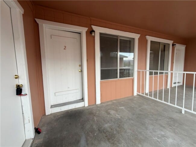 Building Photo - 1575 Monte Vista Dr Unit 2