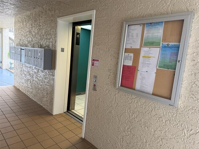 Photo - 426 Bouchelle Dr Unidad 303