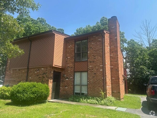 Building Photo - North Roanoke County Duplex Rental