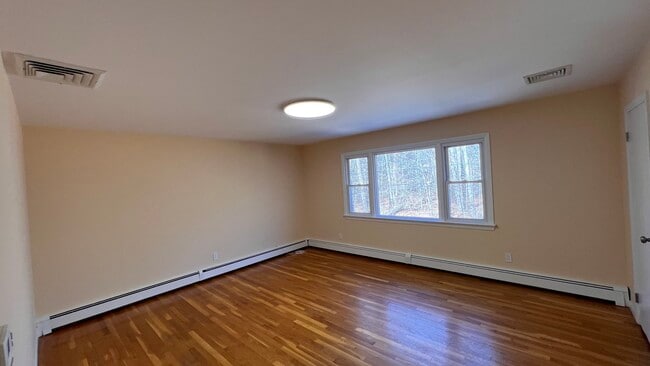 Photo - 372 Gilbert Ave Unit #2