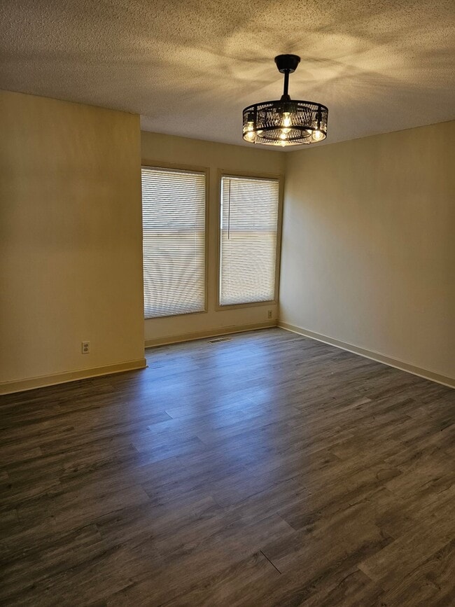 Building Photo - 109 Arcadia Ln