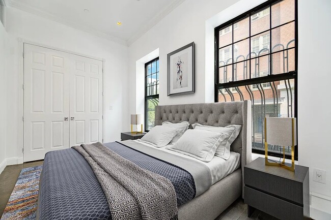 Photo - 328 E 4th St Unit A