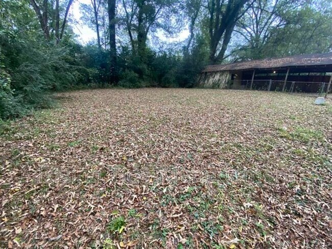 Photo - 939 Catherine St