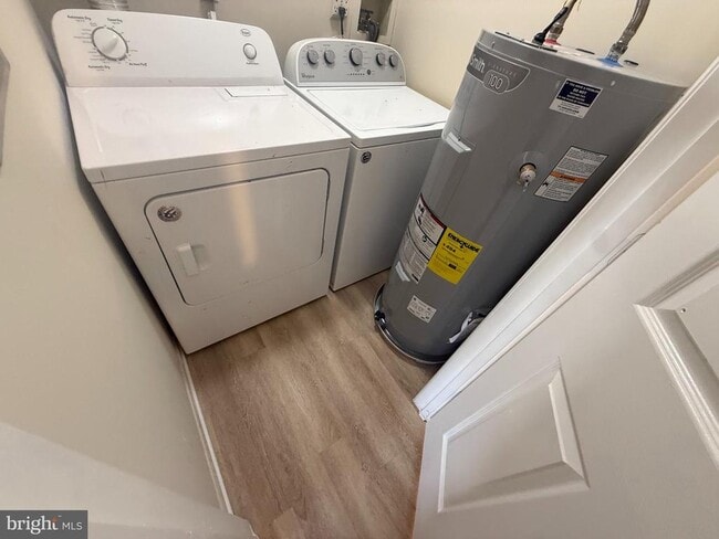 Photo - 900 Cedar Crest Ct N Unit 900-E