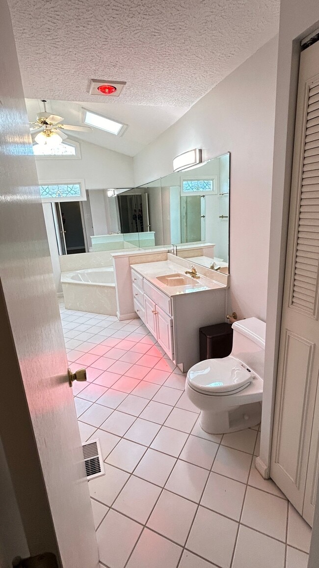 Photo - 2518 Savannah Rd