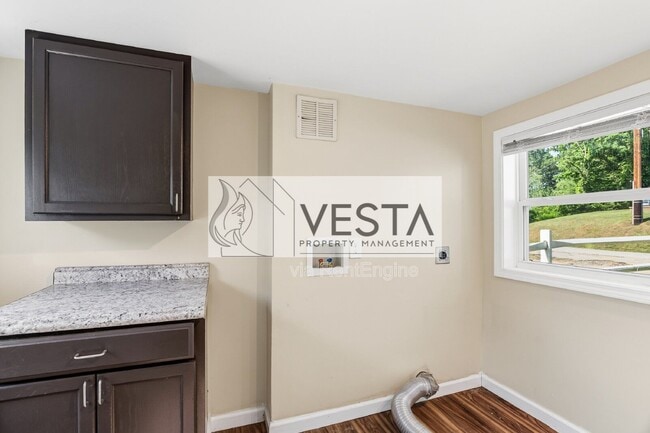 Photo - 146 Underwood Rd