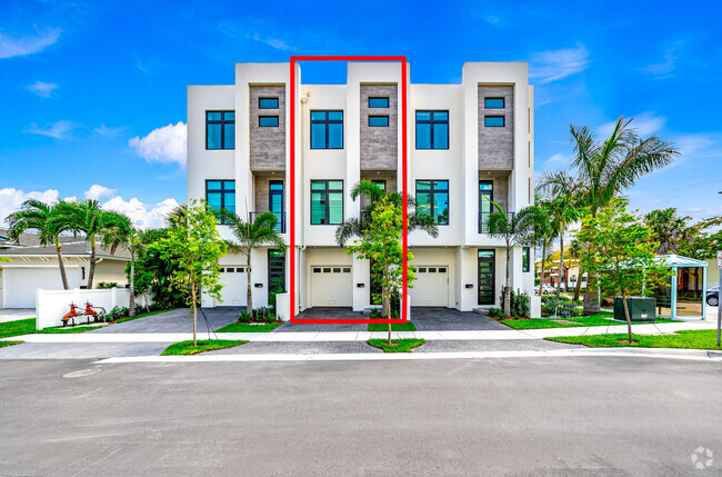 Building Photo - 405 SE 6th Ave Rental