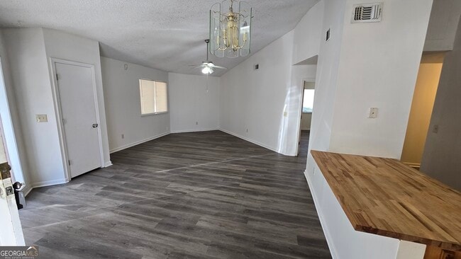 Photo - 209 Hillcrest Dr