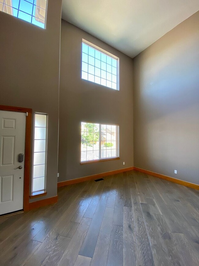 Photo - Immaculate 4 bed 3.5 Bath with Mountain Views and Unique Amenities!  Pet Friendly! Desirable 80922!