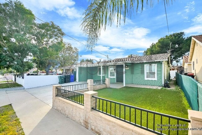 Photo - 7936 Alder Ave