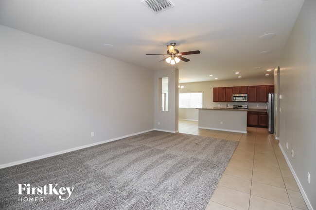 Photo - 900 Leadwood Ave