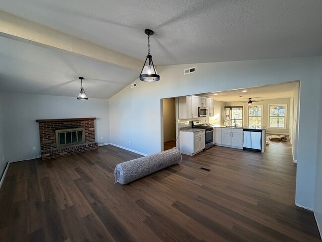 Photo - 1327 Bethany Ln