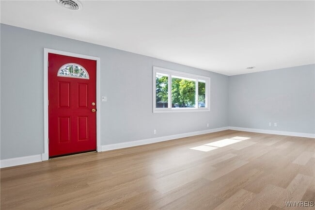 Photo - 28 Campus Dr W