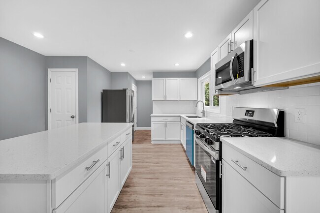 Photo - 8011 Monaldi Dr