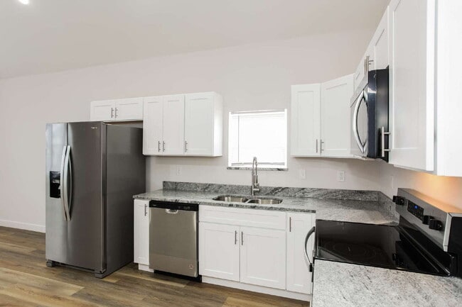 Photo - 43 N Randolph St Unit B