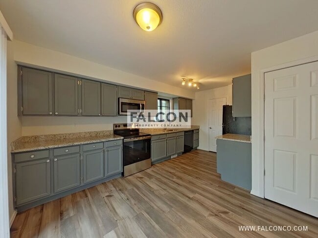 Photo - 5949 Wisteria Dr