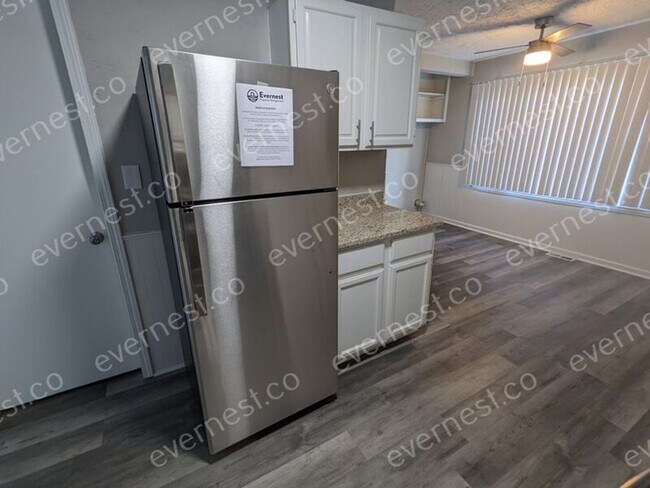 Photo - 1817 E 10 Mile Rd