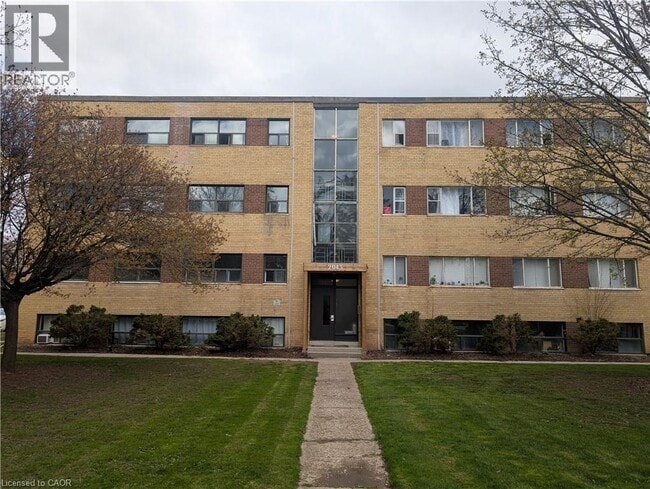 Photo - 2035 Prospect St Unit 27