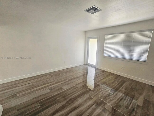 Photo - 9305 SW 37th St Unidad 9305