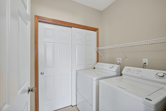 Photo - 1380 SE Florence Dr Unit 47