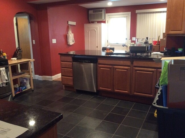 Photo - 149 Grove St Unit 1