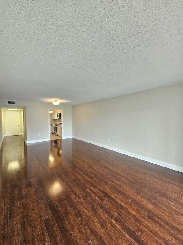 Photo - 4595 Chancellor St NE