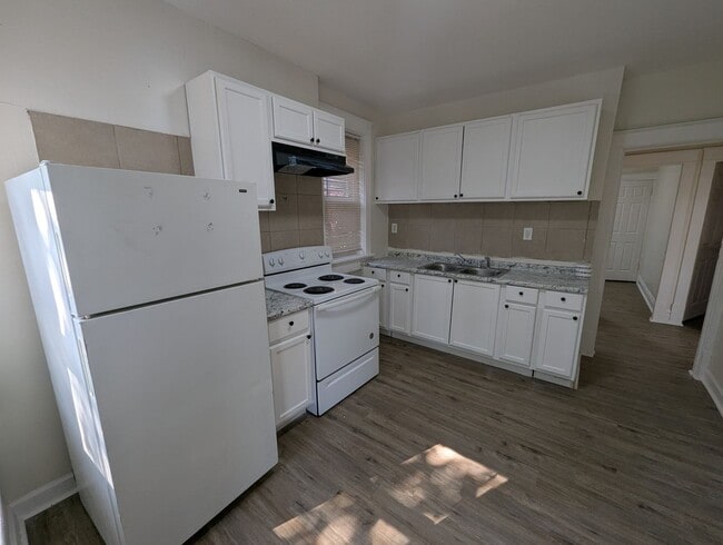 Photo - 5120 Lexington Ave Unit 2F