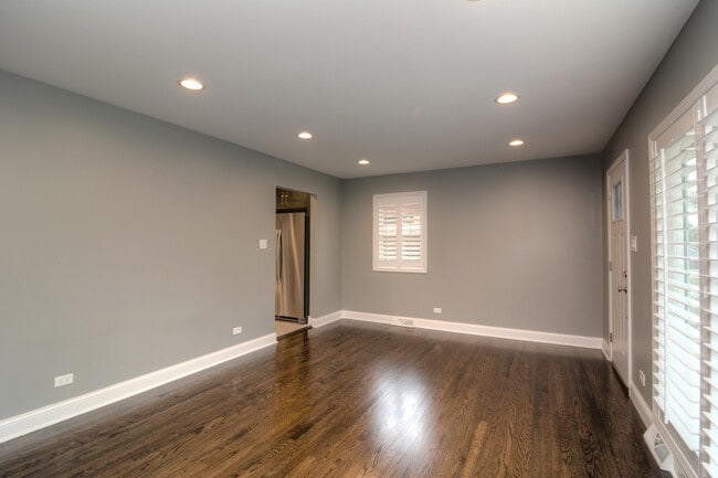 465 W Fremont Ave